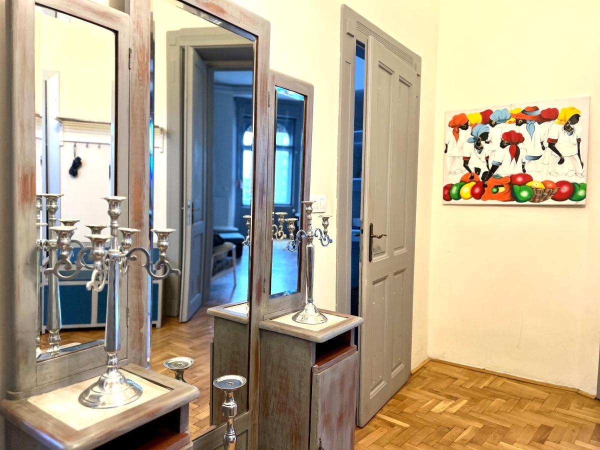 F14 Guest House By Small Home Budapest Extérieur photo