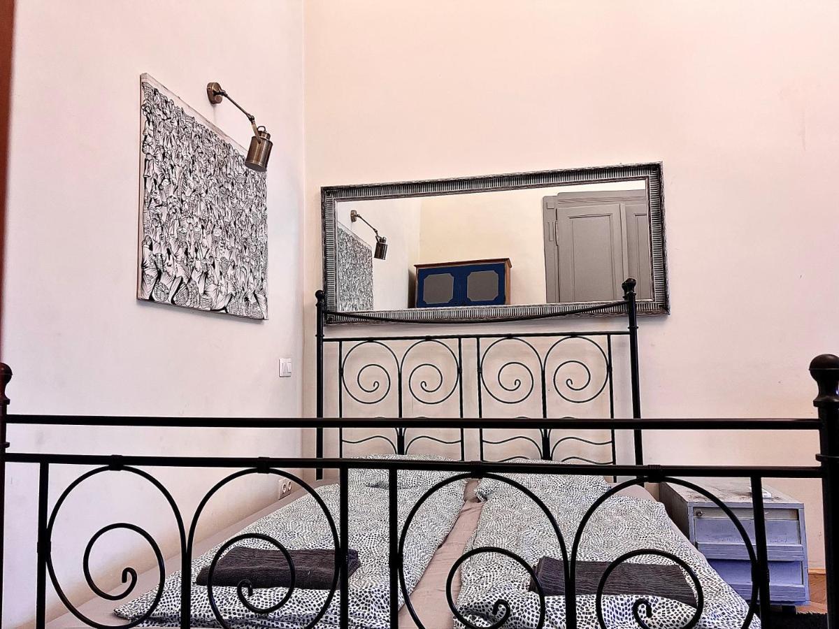 F14 Guest House By Small Home Budapest Extérieur photo
