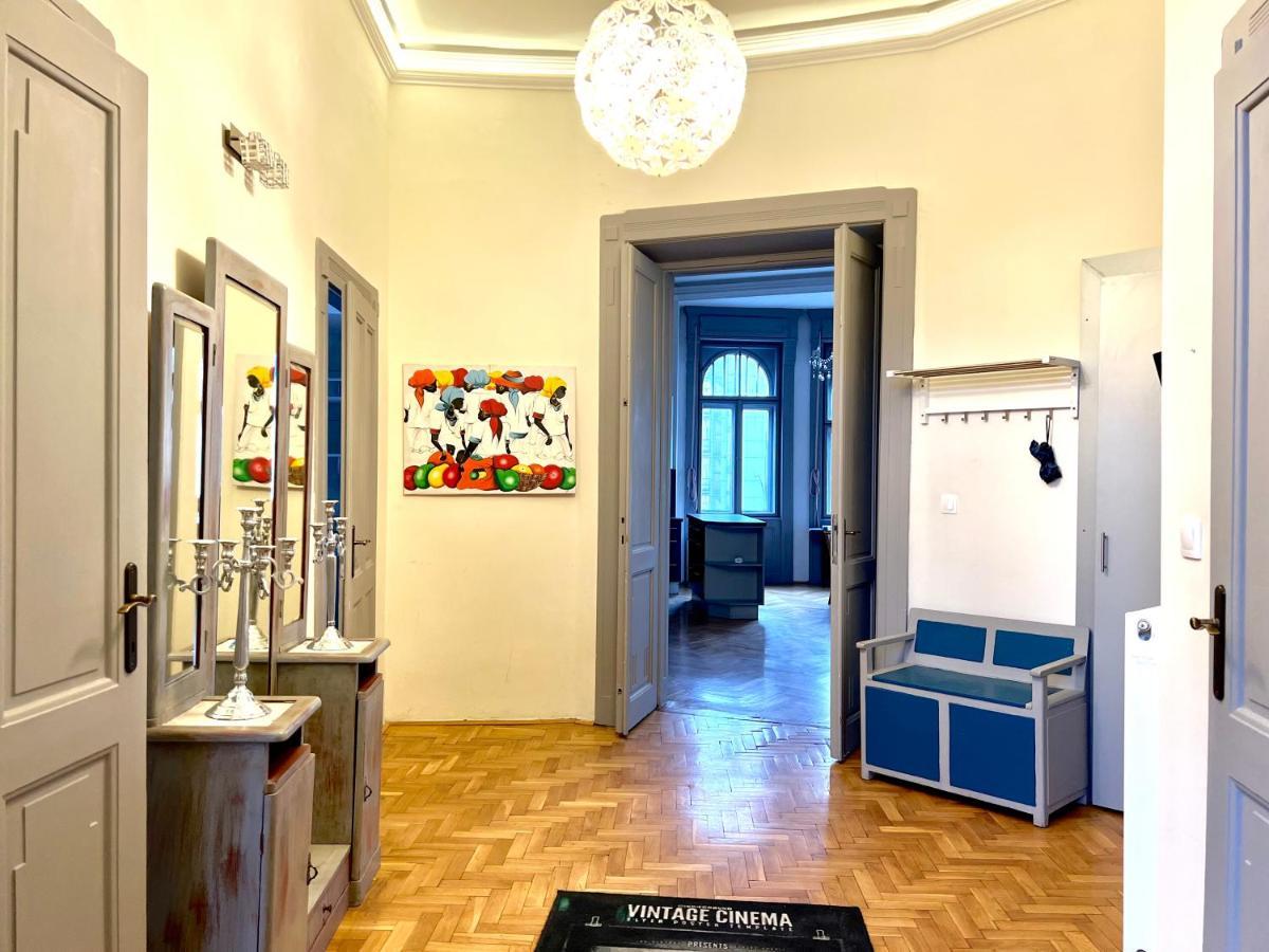 F14 Guest House By Small Home Budapest Extérieur photo