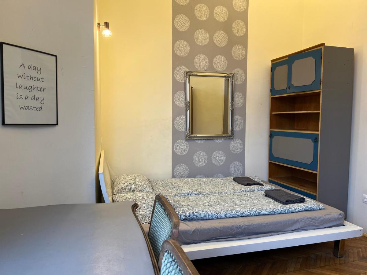 F14 Guest House By Small Home Budapest Extérieur photo